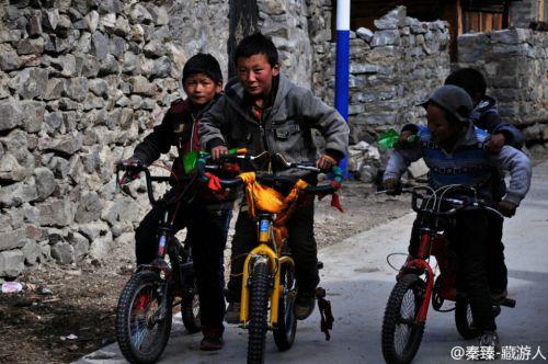 單車少年（扎拉村）