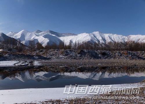 西藏的雪山