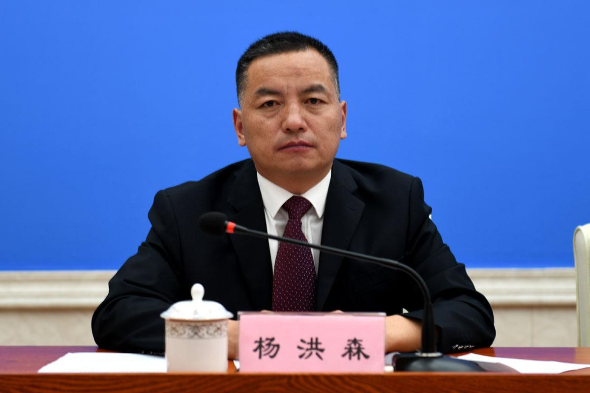 主持人：區(qū)黨委宣傳部對(duì)外傳播處處長(zhǎng) 楊洪森.jpg