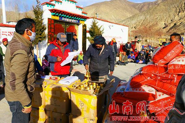 地委組織部駐扎囊縣乃卡村工隊開展節(jié)前慰問